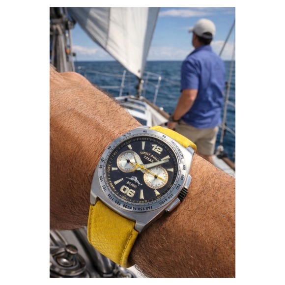 Tommy Bahama RLX1017 BEACH COMBER Watchyellow leather & stainless Steel Strap